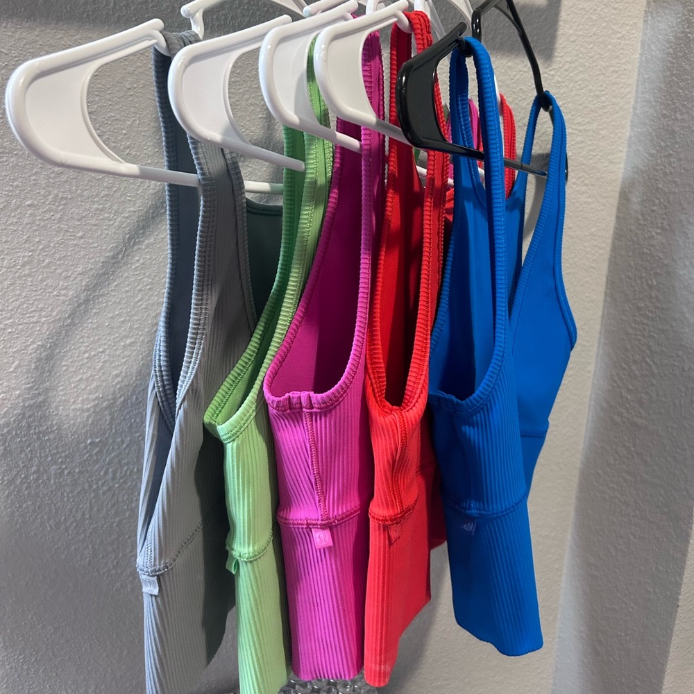 Lululemon tank tops